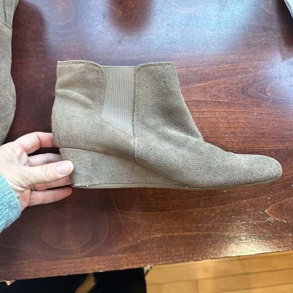 NINE WEST Suede Wedge Laynao Bootie Shootie Ankle Boot - Size 8M - Picture 15 of 16